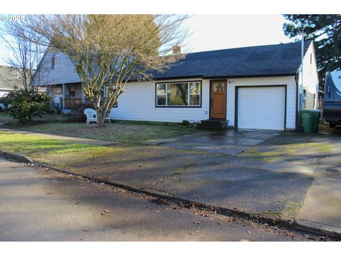 A home in Newberg