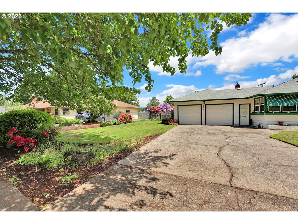 3095 DAPPLE WAY