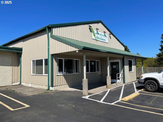 2420 HIGHWAY 101