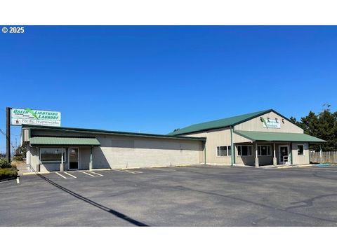 2420 HIGHWAY 101 Florence OR 97439