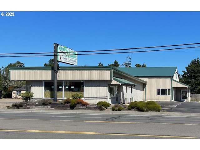 2420 HIGHWAY 101