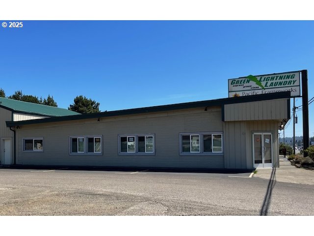 2420 HIGHWAY 101