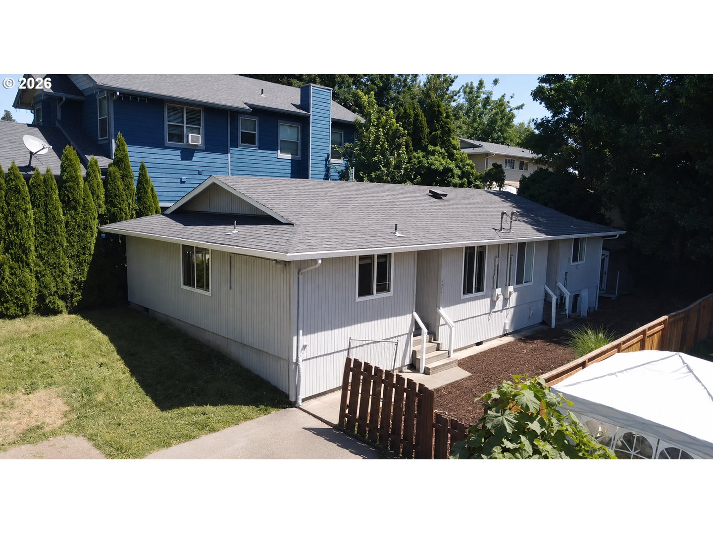 2413 MARKLE AVE