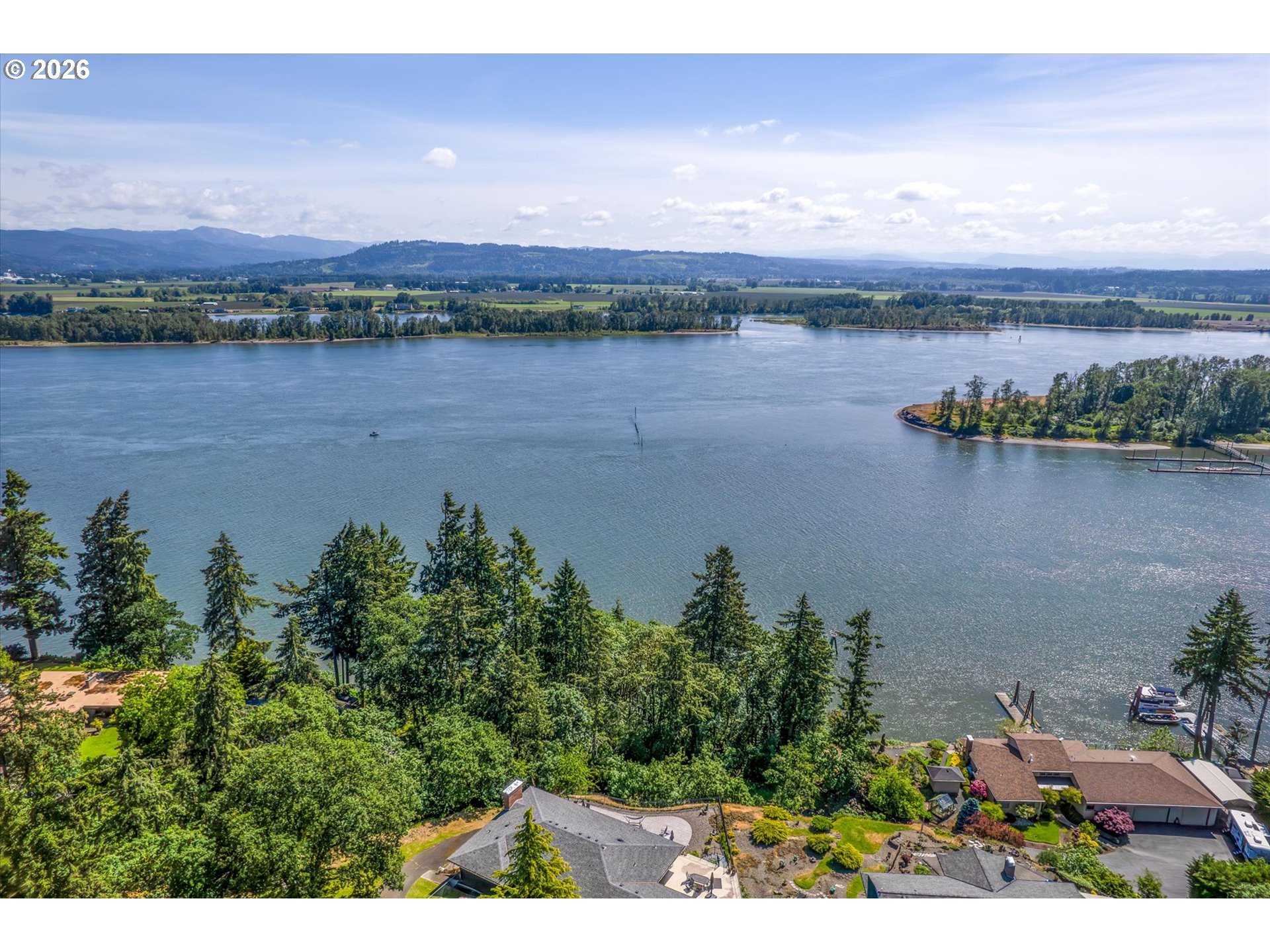 River Cliffs DR