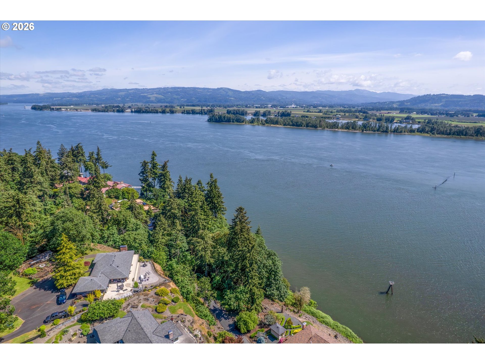 River Cliffs DR