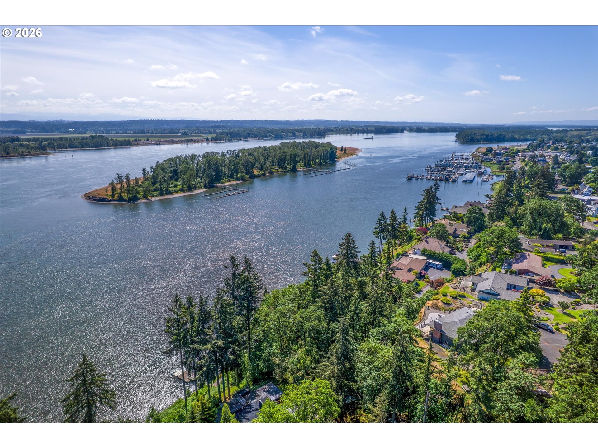 River Cliffs DR