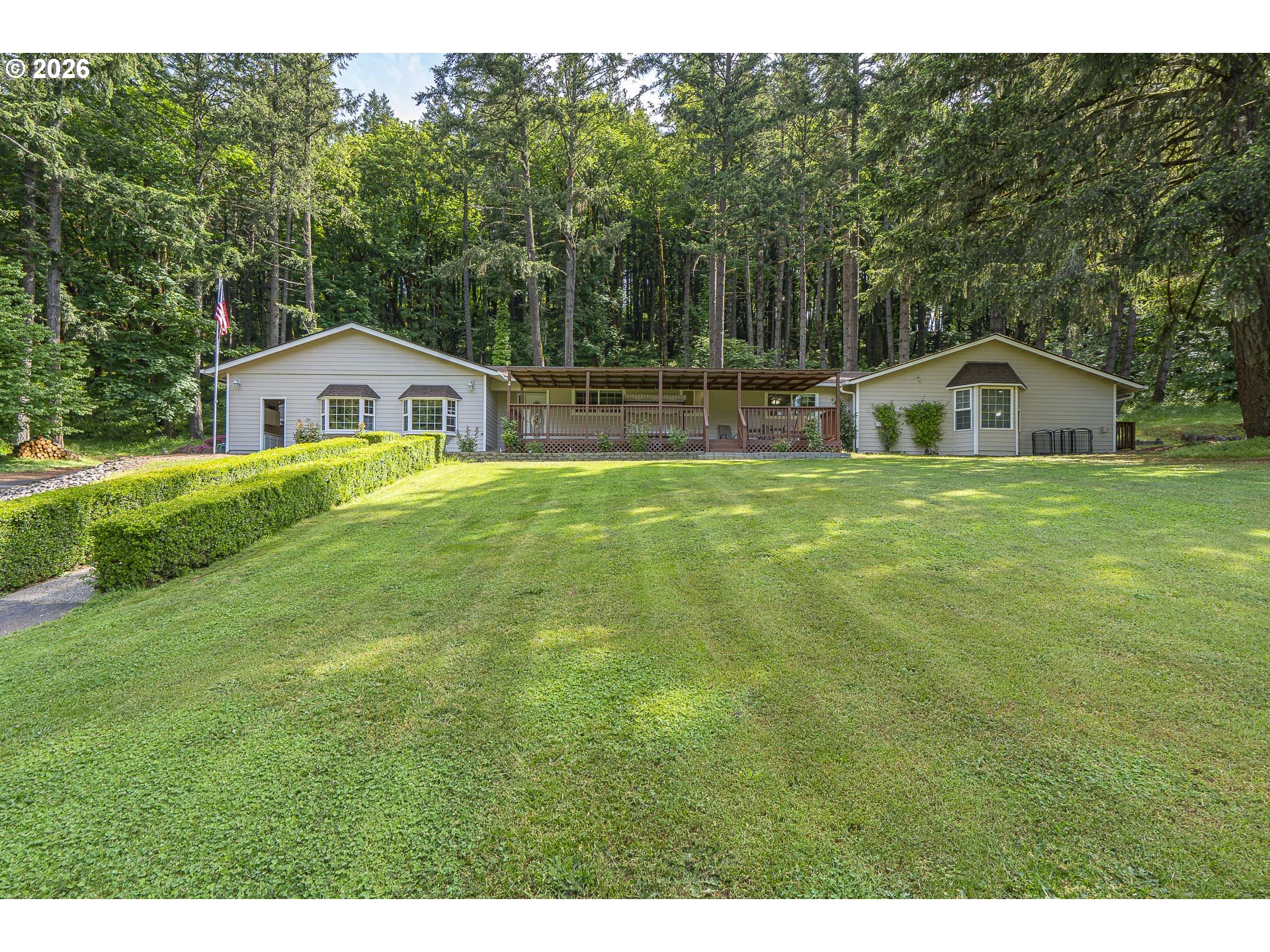 546 BONNIE CT NW