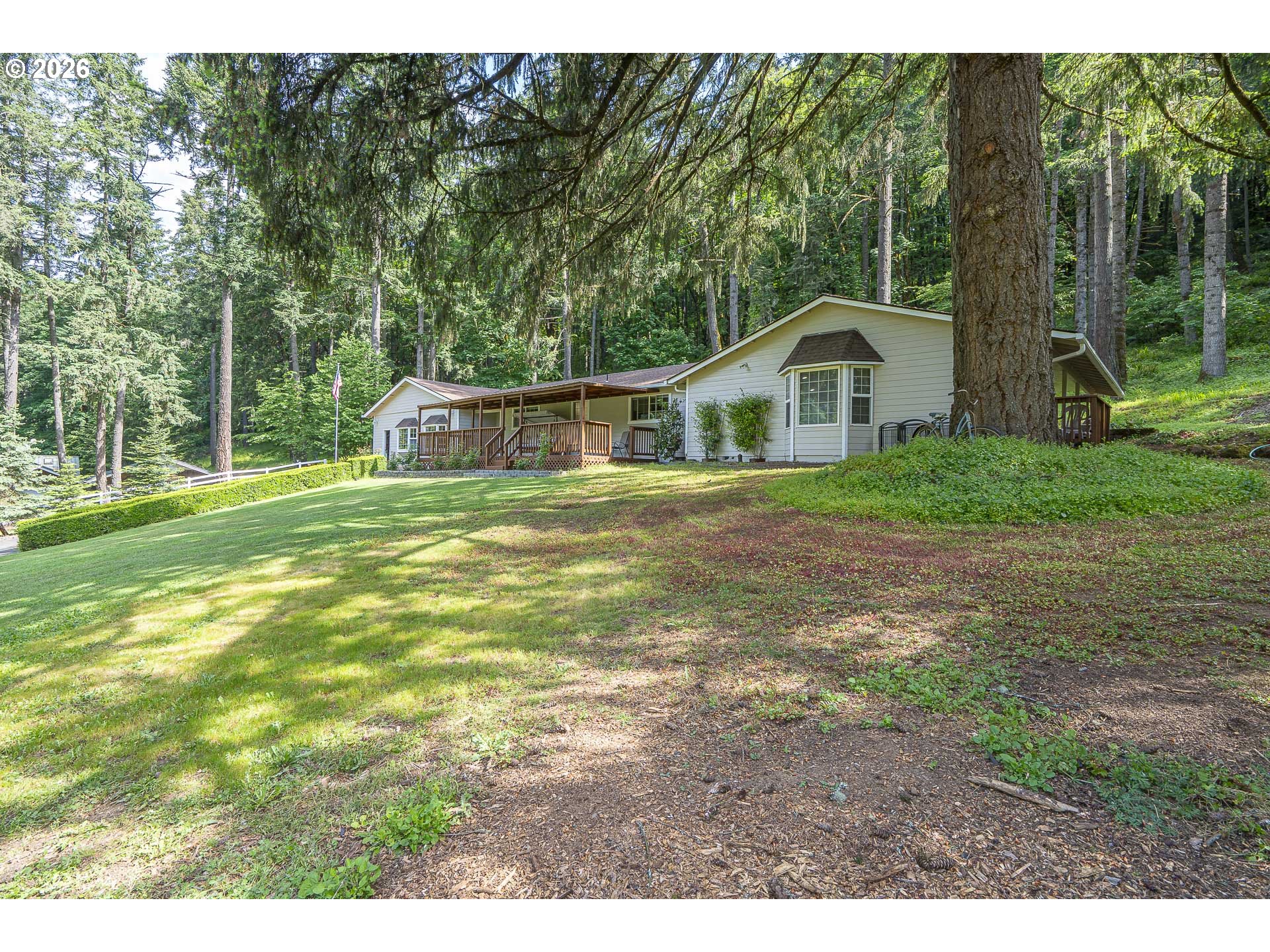 546 BONNIE CT NW