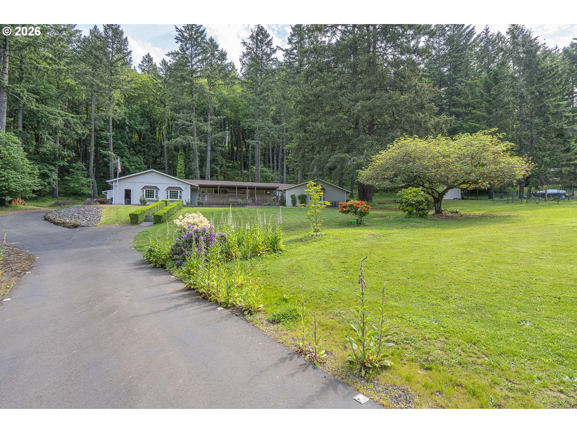 546 BONNIE CT NW