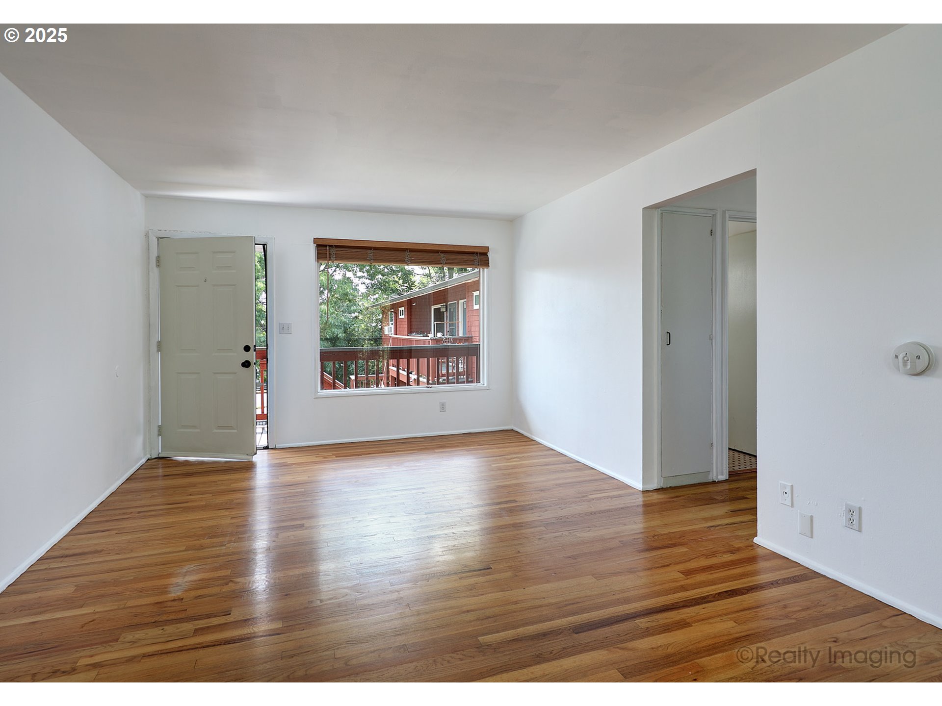 2937 SE WAVERLEIGH BLVD