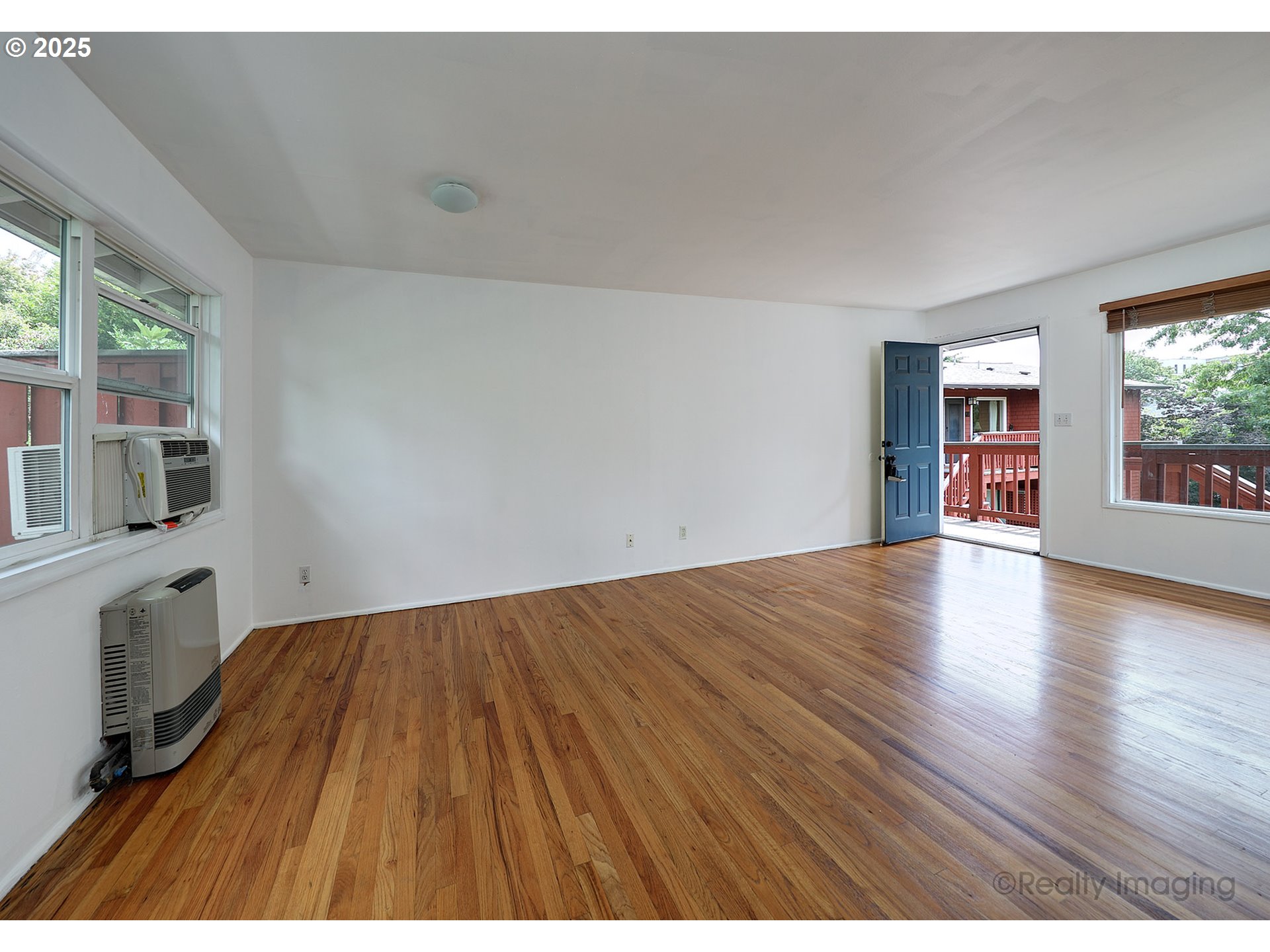 2937 SE WAVERLEIGH BLVD