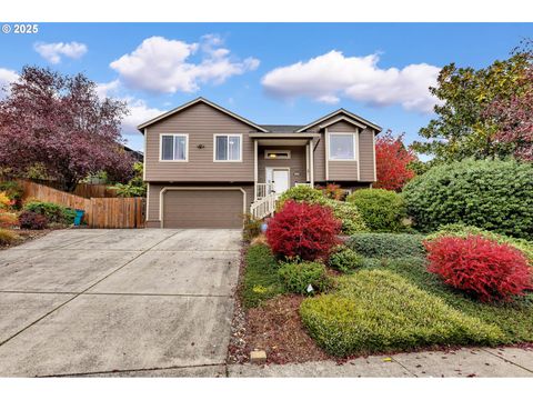 1035 E PIONEER LOOP La Center WA 98629