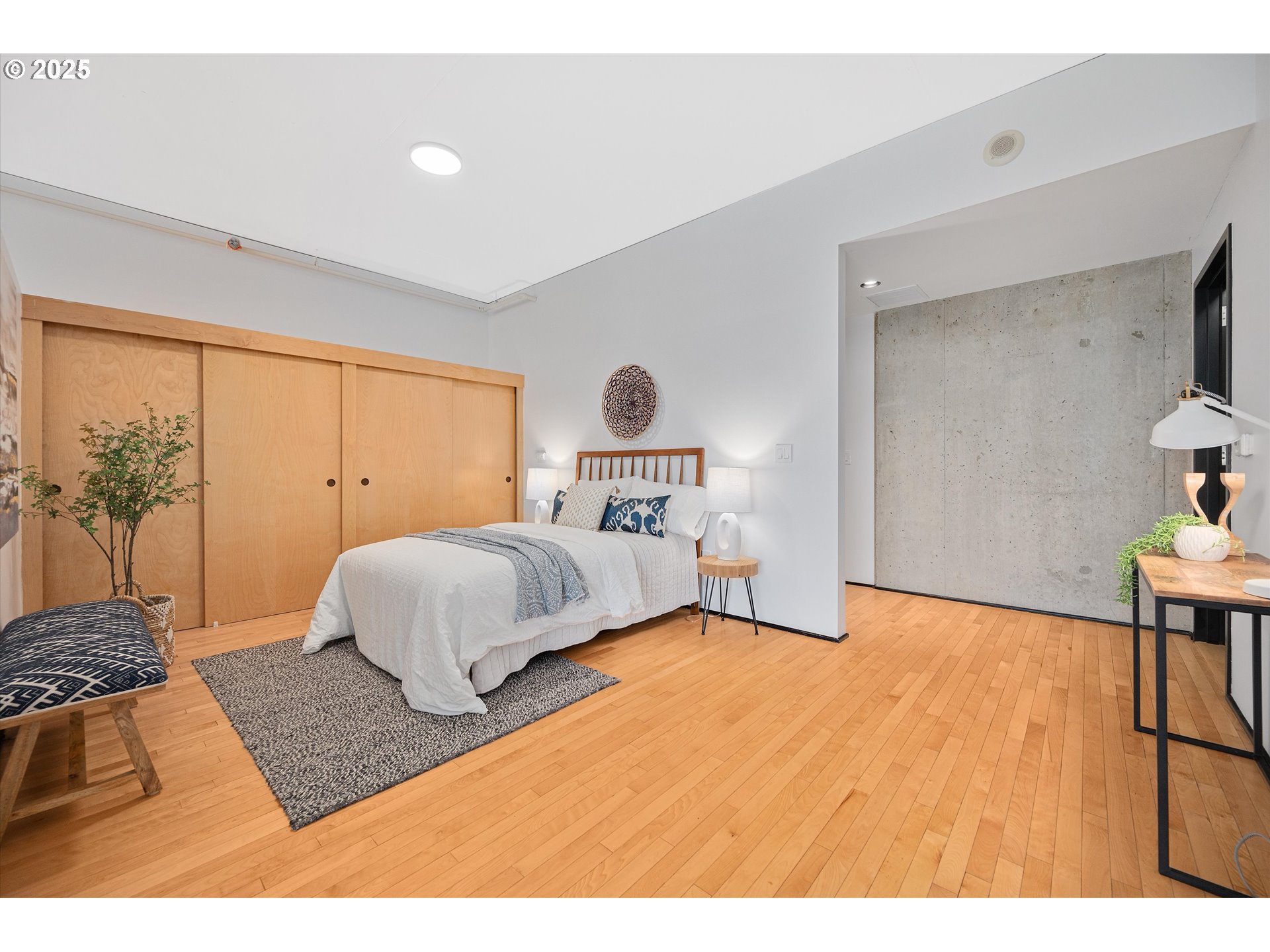 333 NW 9TH AVE 606