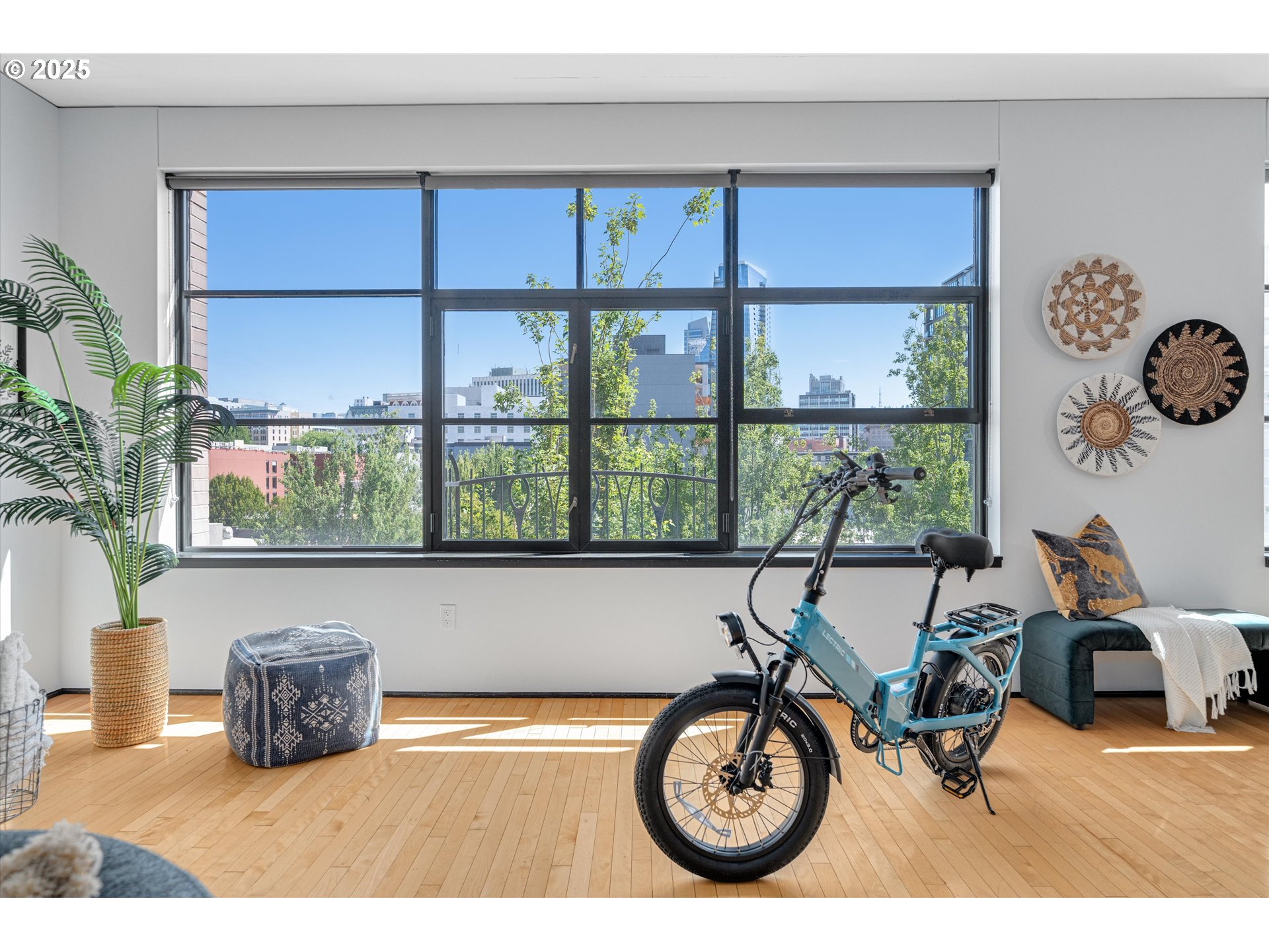 333 NW 9TH AVE 606