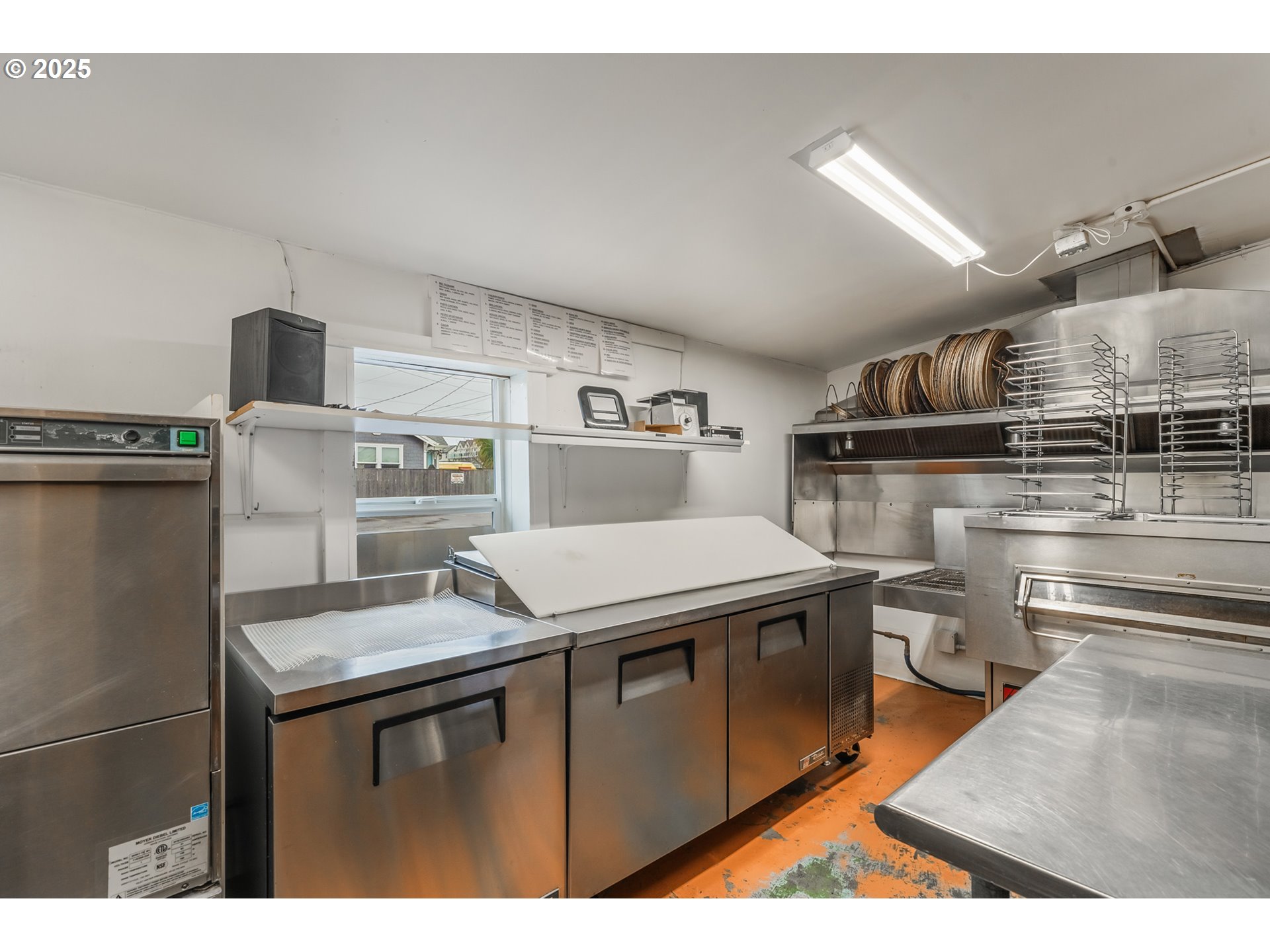 Rockaway Beach, Oregon 97136, United States, ,Commercial,Active,130342