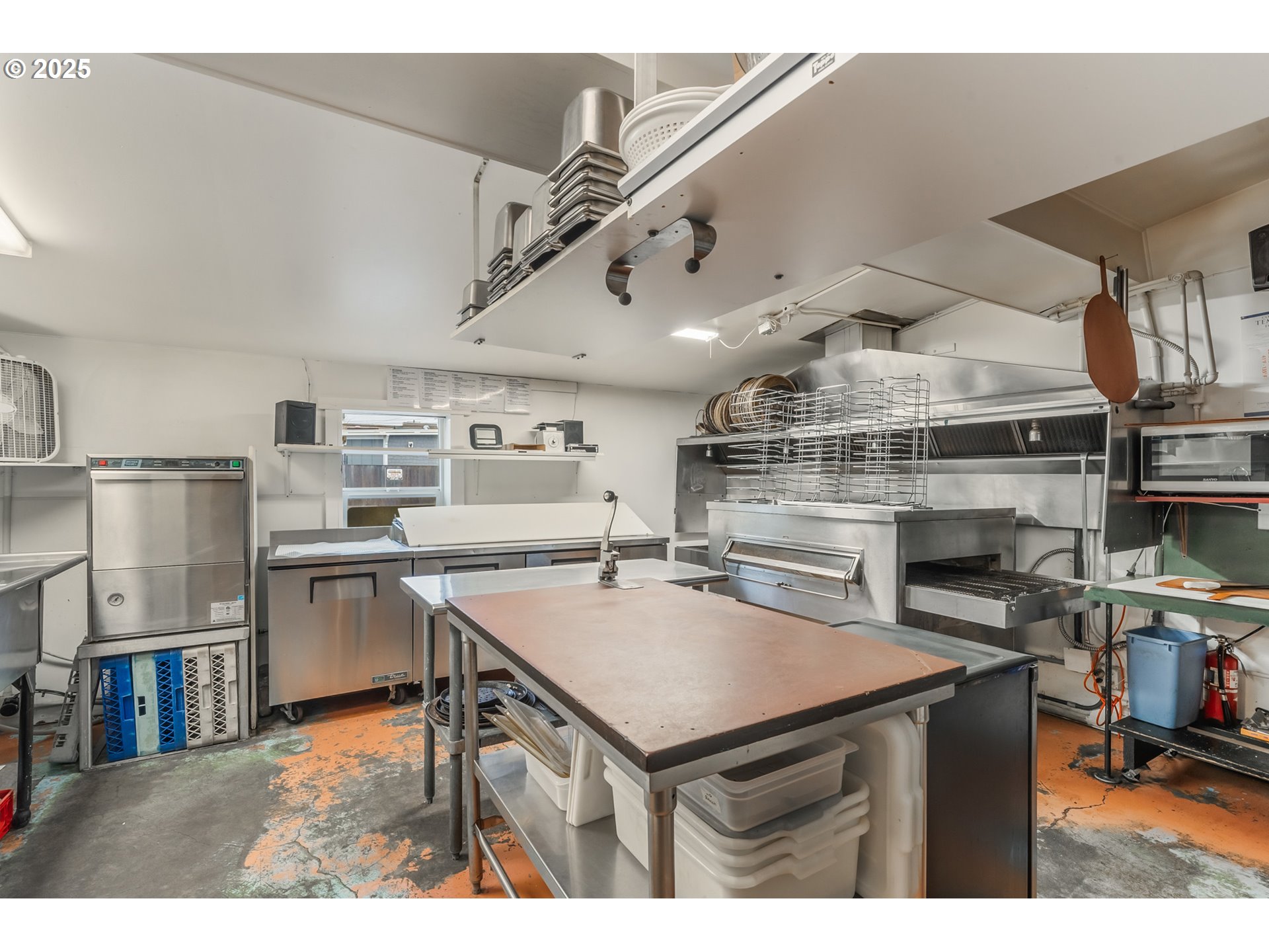 Rockaway Beach, Oregon 97136, United States, ,Commercial,Active,130342