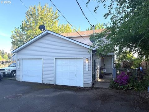 2559 SE 87TH AVE Portland OR 97266