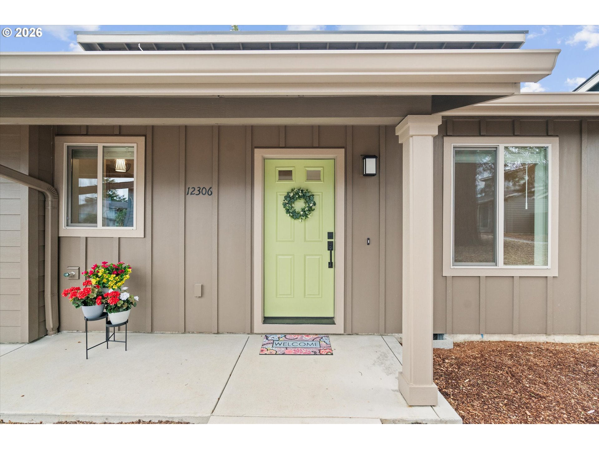 12306 Meadowlawn DR