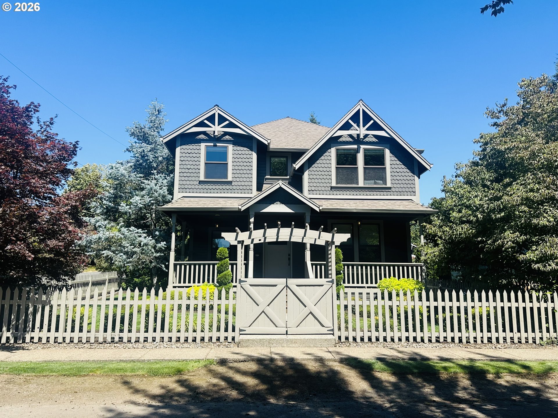 1716 4TH AVE