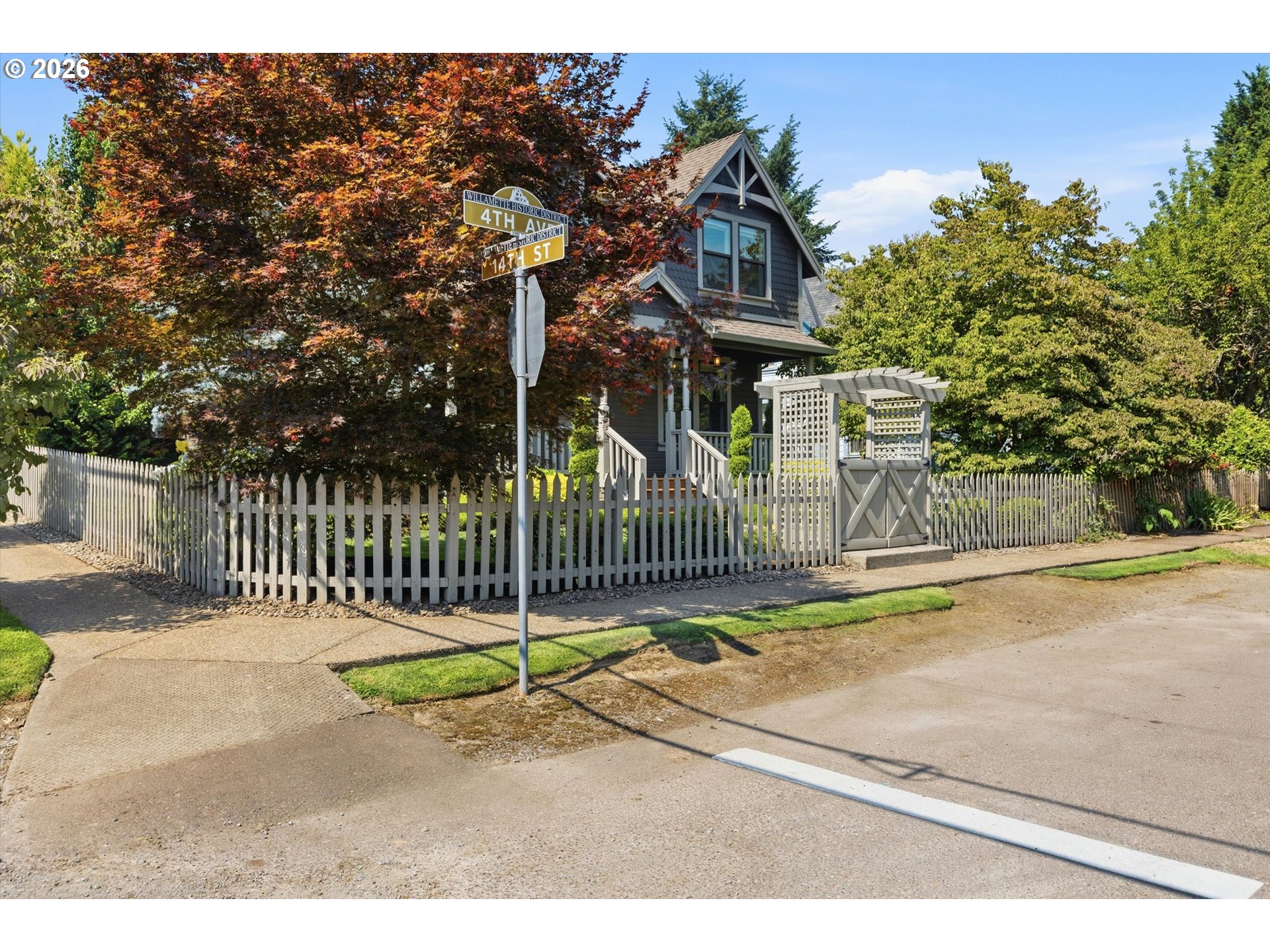 1716 4TH AVE