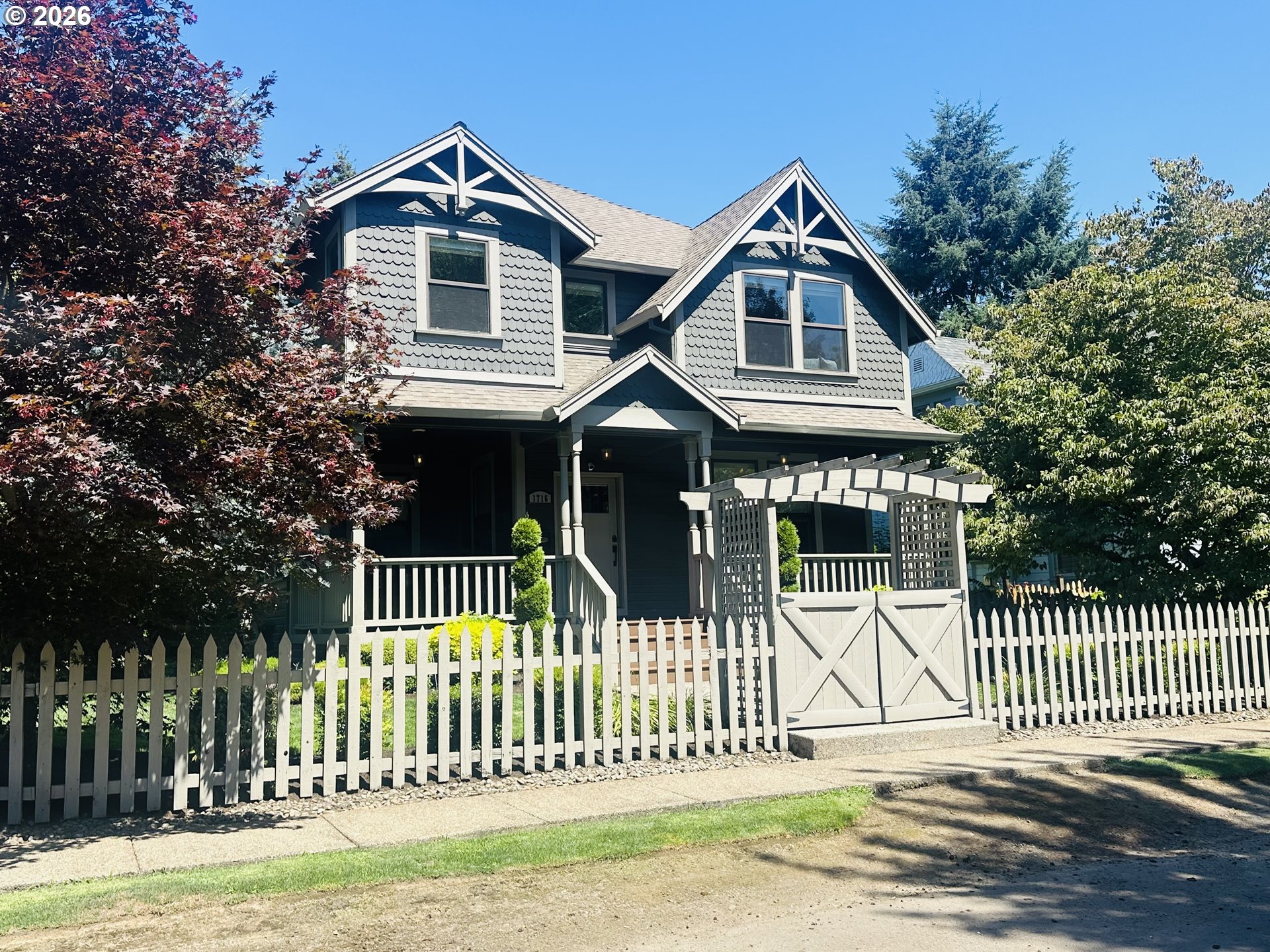 1716 4TH AVE