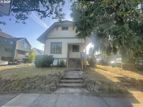 4605 N VANCOUVER AVE Portland OR 97217