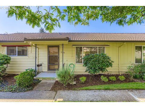 12300 SE Main St, Portland, OR 97233 - #: 752208978