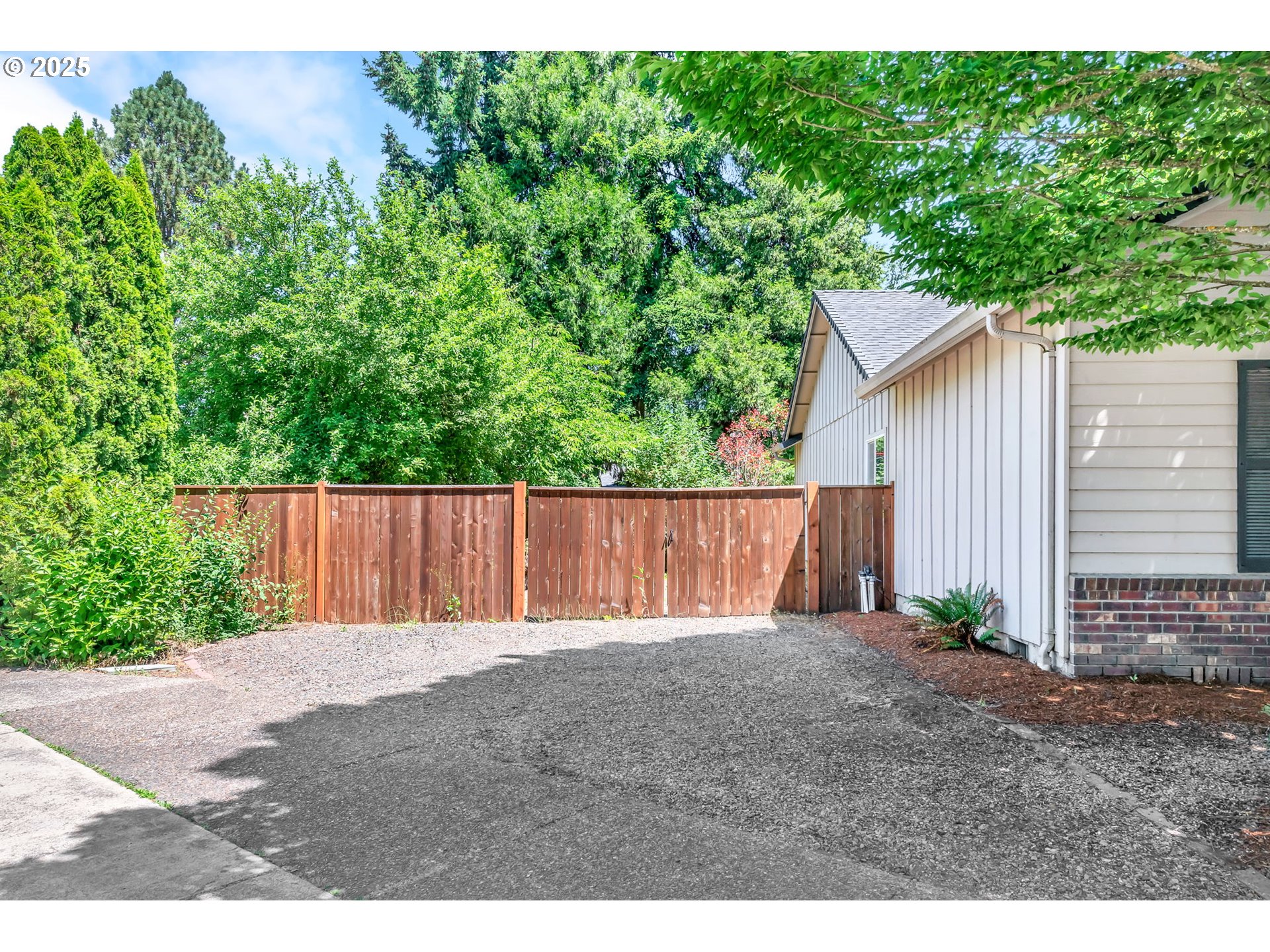 1041 Irving RD