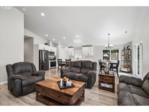 Tiny photo for 392 Owens Way, Creswell, OR 97426 (MLS # 453015182)