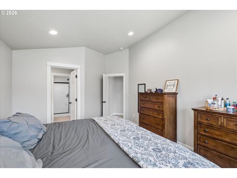Tiny photo for 392 Owens Way, Creswell, OR 97426 (MLS # 453015182)
