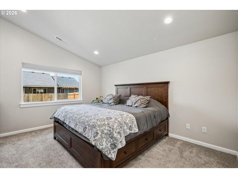 Tiny photo for 392 Owens Way, Creswell, OR 97426 (MLS # 453015182)
