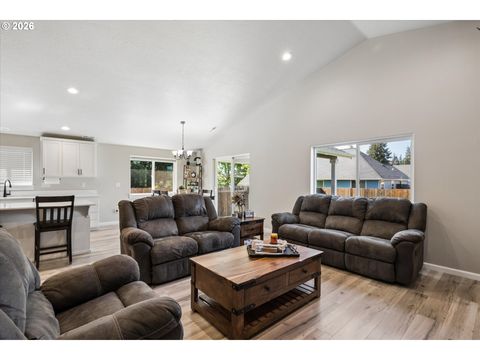Tiny photo for 392 Owens Way, Creswell, OR 97426 (MLS # 453015182)