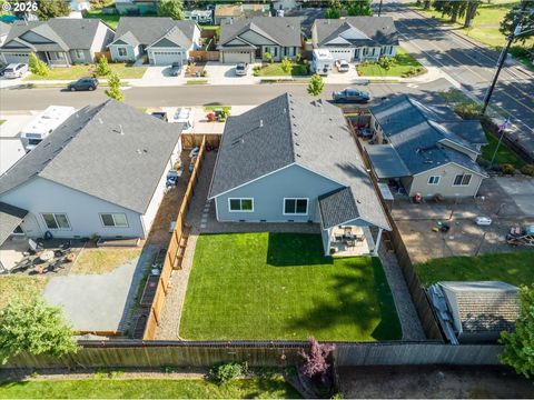 Tiny photo for 392 Owens Way, Creswell, OR 97426 (MLS # 453015182)