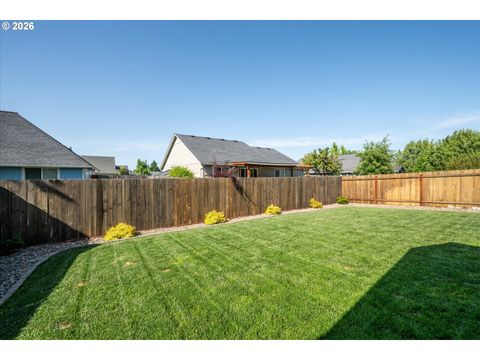 Tiny photo for 392 Owens Way, Creswell, OR 97426 (MLS # 453015182)