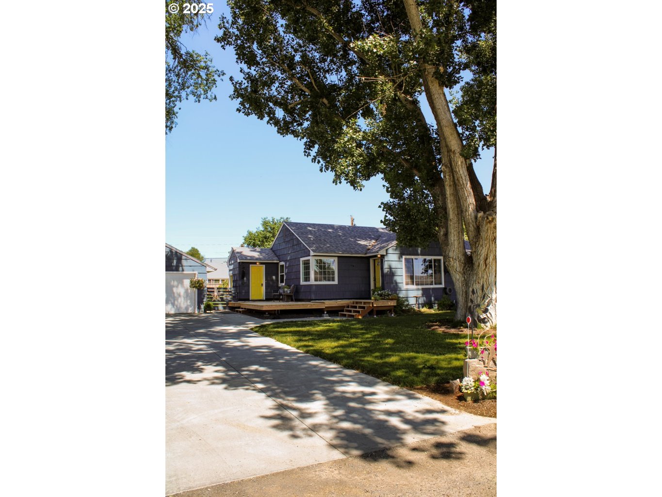 328 N QUINCY AVE
