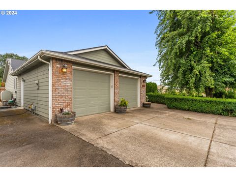 A home in Stayton