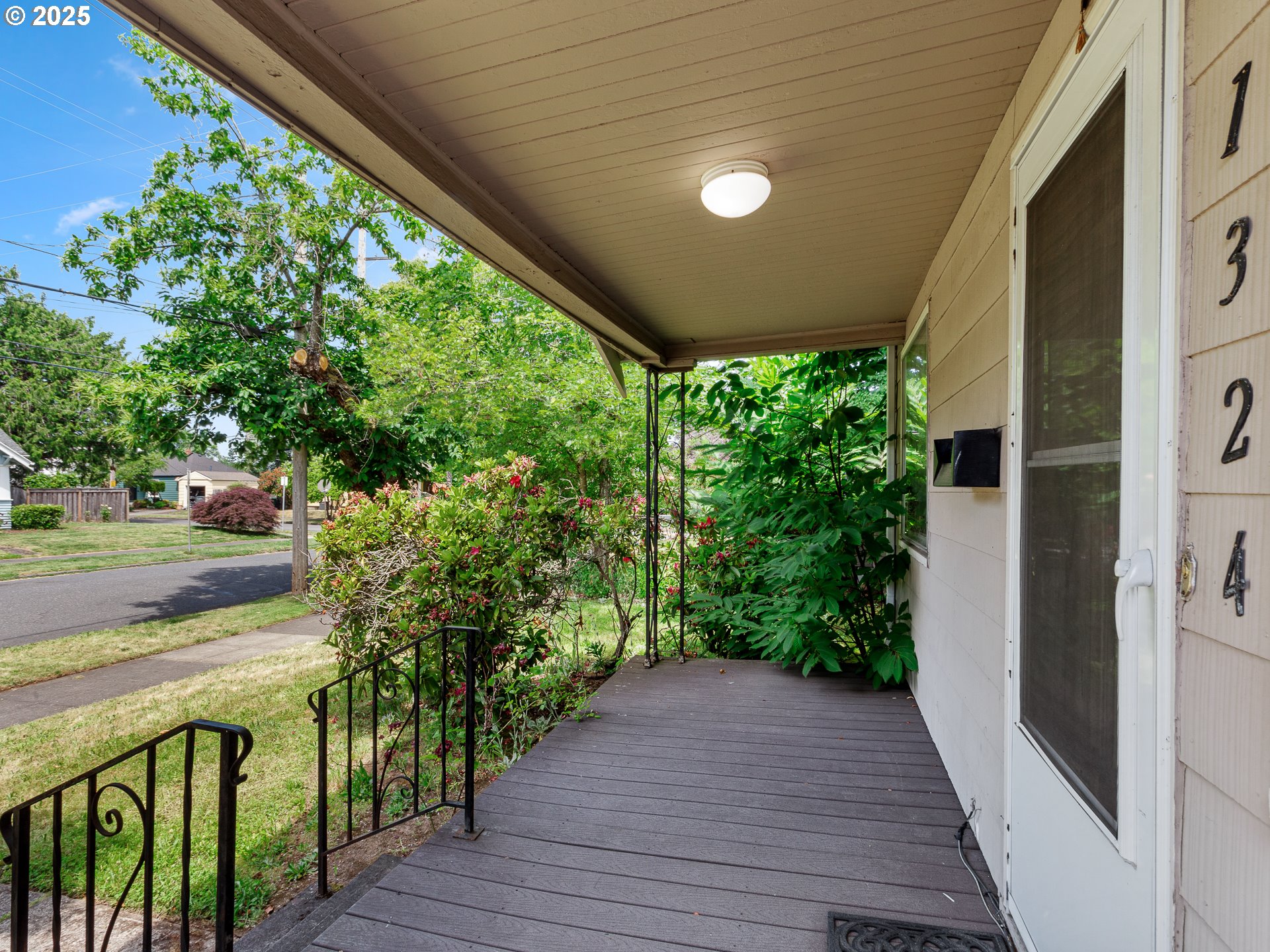 1324 NE 53RD AVE