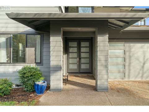 5891 SW 67TH PL Portland OR 97225
