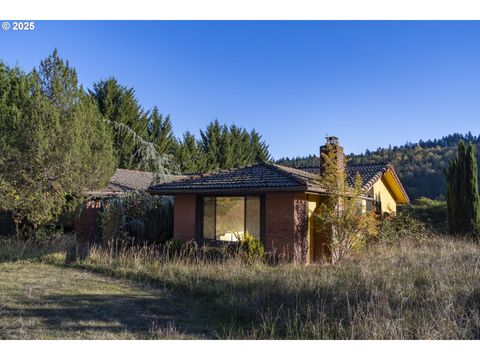 312 BRYANT LN Roseburg OR 97471