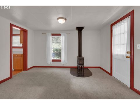 Tiny photo for 47563 Union St, Oakridge, OR 97463 (MLS # 658034552)