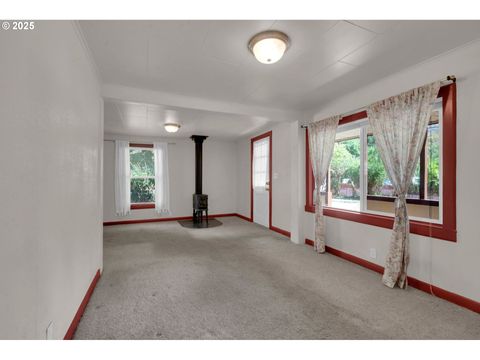 Tiny photo for 47563 Union St, Oakridge, OR 97463 (MLS # 658034552)