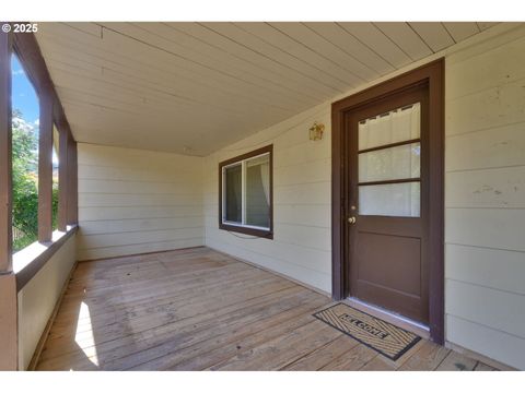 Tiny photo for 47563 Union St, Oakridge, OR 97463 (MLS # 658034552)