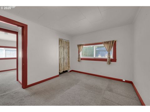 Tiny photo for 47563 Union St, Oakridge, OR 97463 (MLS # 658034552)