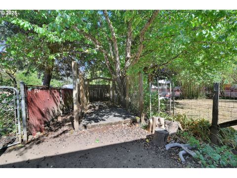 Tiny photo for 47563 Union St, Oakridge, OR 97463 (MLS # 658034552)