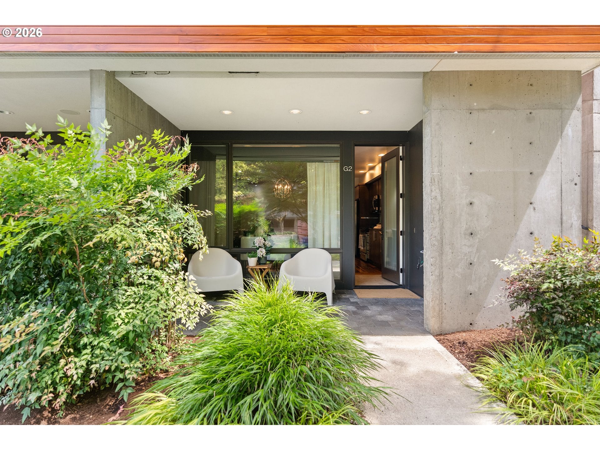 245 SW MEADE ST G2