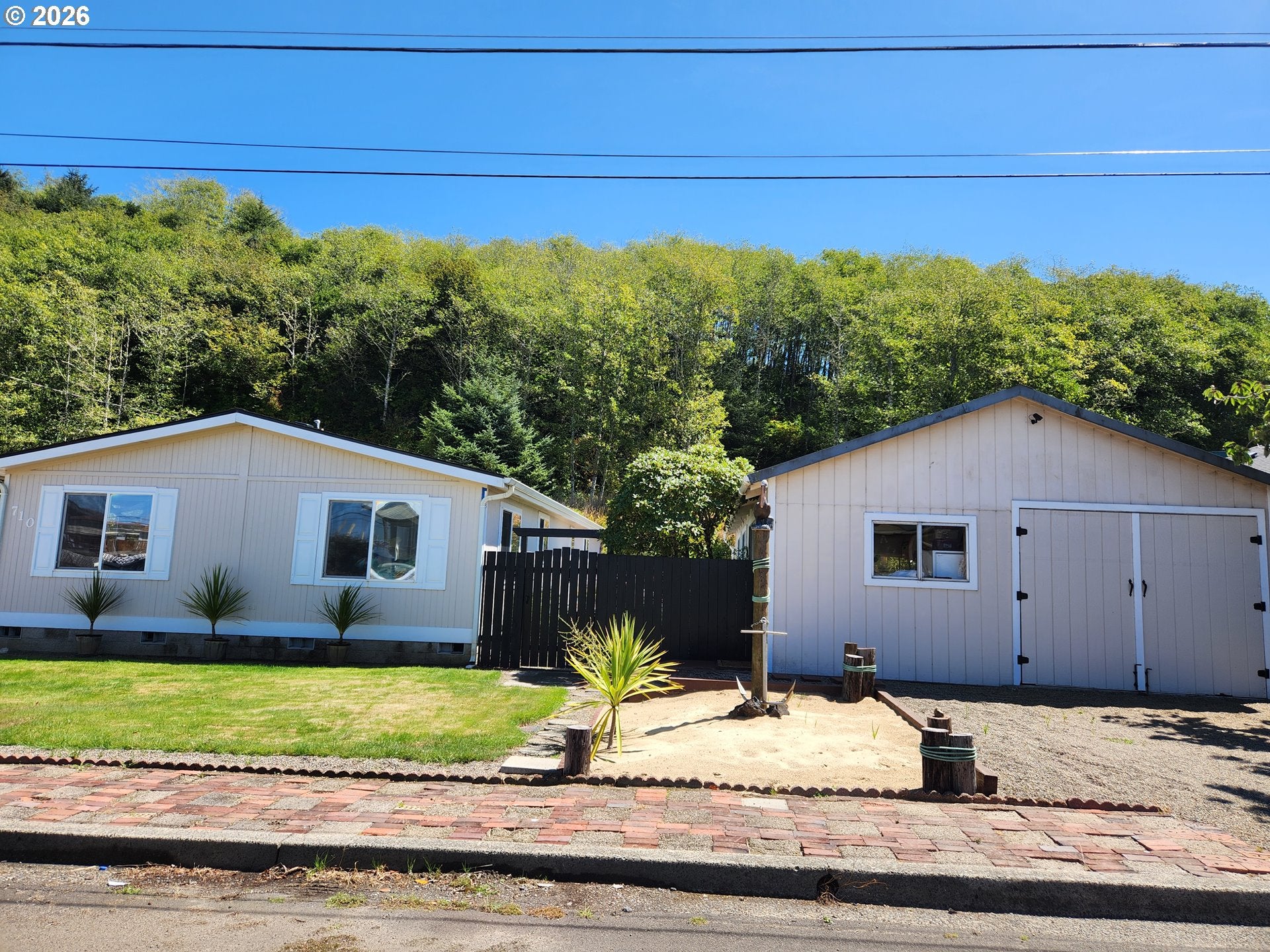 710 CLEARLAKE AVE