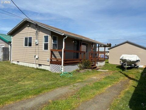 130 N 7TH ST Lakeside OR 97449