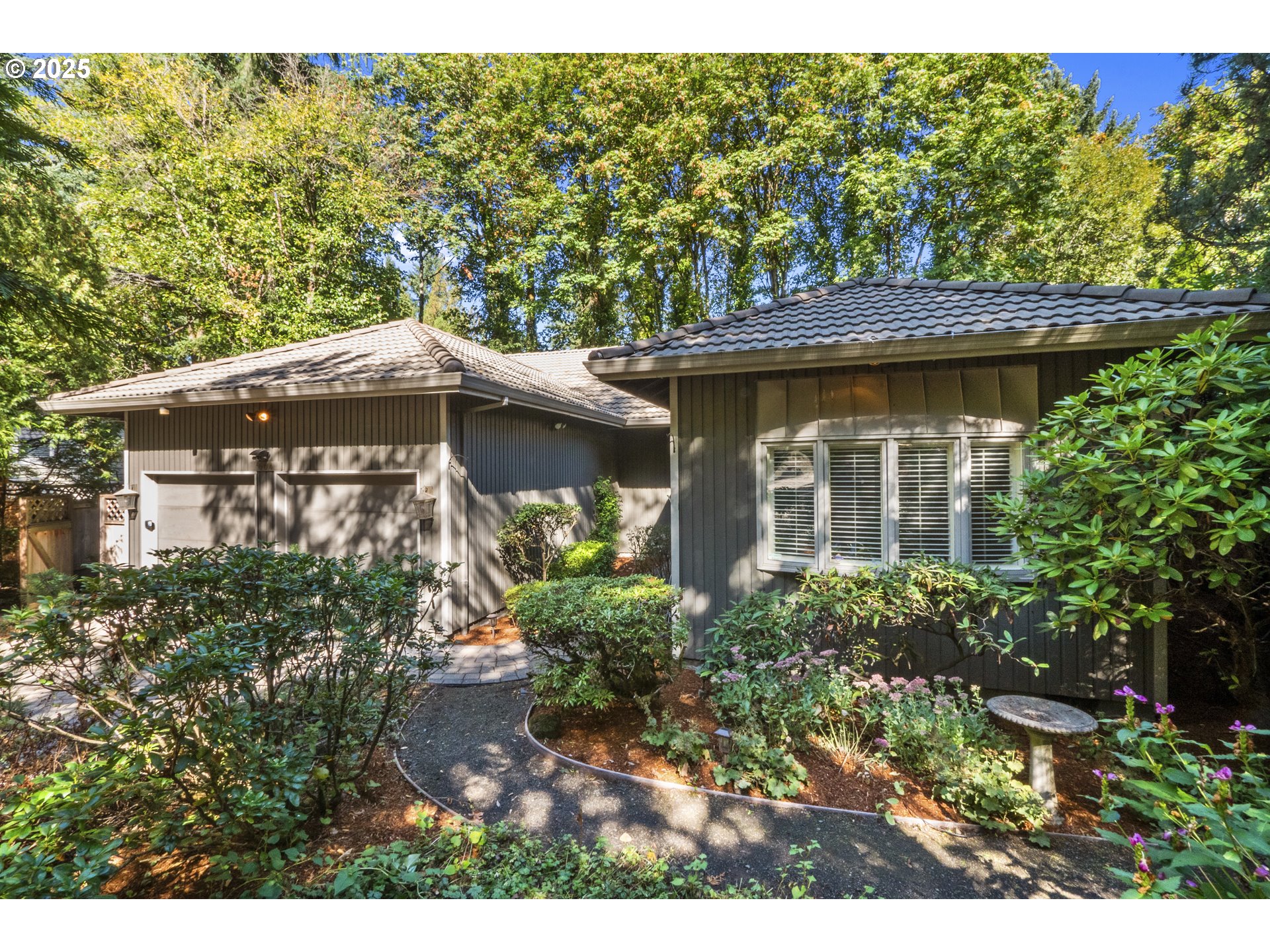 604 SW ARBORETUM CIR