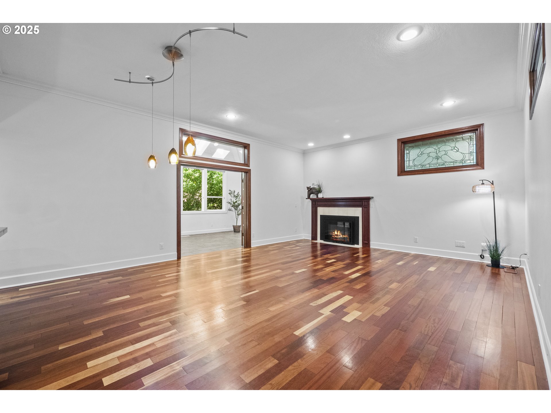 604 SW ARBORETUM CIR