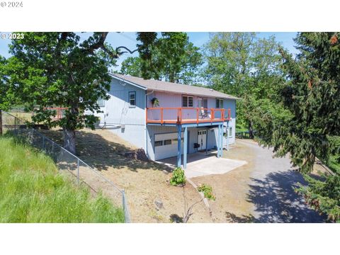 A home in Roseburg